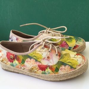 Xti canvas shoes nature design Euro 33 US sz 2